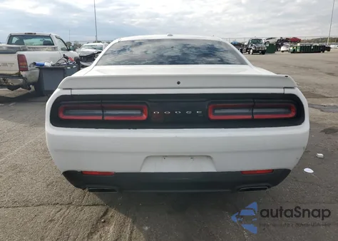 2021 Dodge Challenger Sxt z USA, uszkodzony, nr VIN 2C3CDYAG8DH524059
